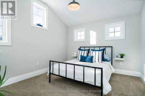128 Timber Lane, Blue Mountains, ON - Indoor Photo Showing Bedroom