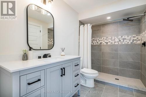 128 Timber Lane, Blue Mountains, ON - Indoor Photo Showing Bathroom