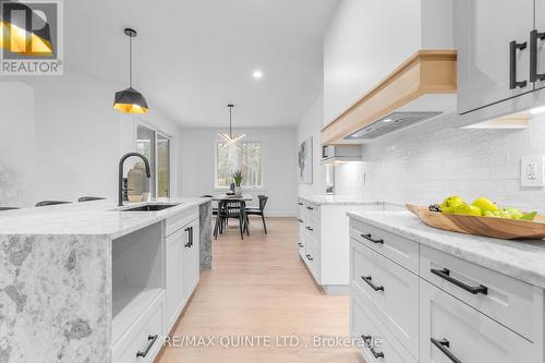 235 Michael'S Way, Prince Edward County (Ameliasburg Ward), ON - Indoor Photo Showing Kitchen With Upgraded Kitchen