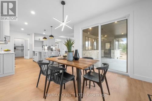 235 Michael'S Way, Prince Edward County (Ameliasburg Ward), ON - Indoor Photo Showing Dining Room