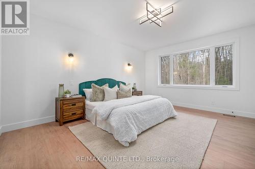 235 Michael'S Way, Prince Edward County (Ameliasburg Ward), ON - Indoor Photo Showing Bedroom