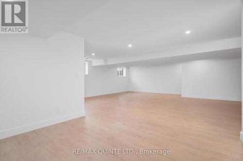 235 Michael'S Way, Prince Edward County (Ameliasburg Ward), ON - Indoor Photo Showing Other Room