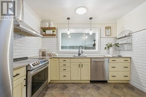 41 Freeman Drive, Port Hope, ON - Indoor Photo Showing Kitchen With Upgraded Kitchen