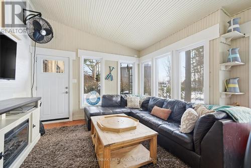 41 Freeman Drive, Port Hope, ON - Indoor Photo Showing Living Room