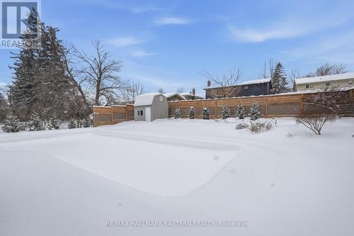 Spacious lot - 1601 Rocklands Road, Peterborough (Monaghan Ward 2), ON - Outdoor