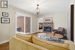 Main floor Living room - 