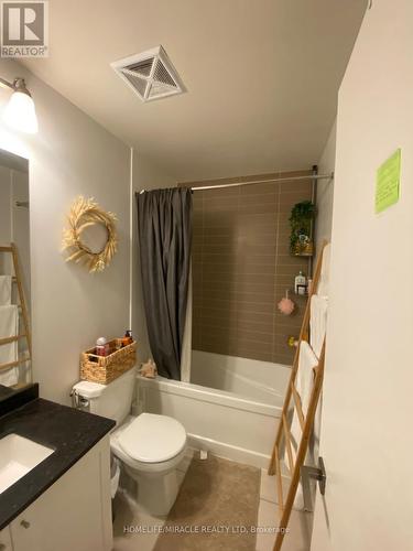 2106 - 510 Curran Place, Mississauga, ON - Indoor Photo Showing Bathroom