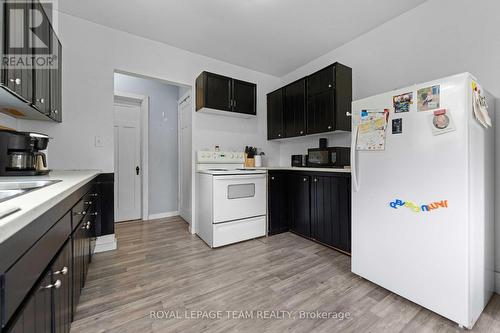 14633 Highway 60 Highway, Killaloe, Hagarty And Richards, ON - Indoor Photo Showing Kitchen