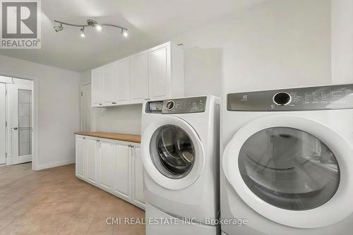 2500 Lookout Drive, Ottawa, ON - Indoor Photo Showing Laundry Room