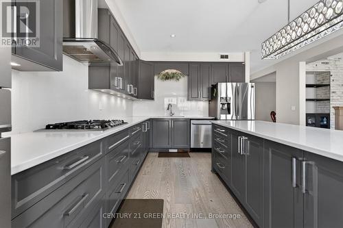 Kitchen - 645 Gwen Avenue, Kingston, ON - Indoor Photo Showing Kitchen With Stainless Steel Kitchen With Upgraded Kitchen