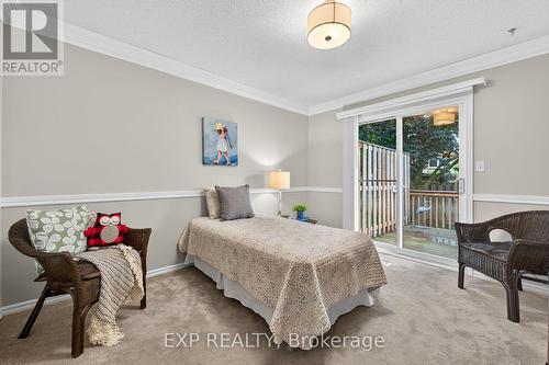 2 - 20 Courtland Drive, Brantford, ON - Indoor Photo Showing Bedroom