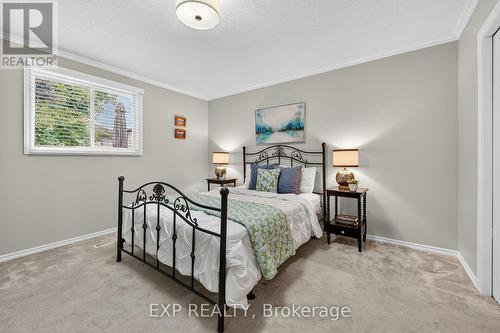2 - 20 Courtland Drive, Brantford, ON - Indoor Photo Showing Bedroom