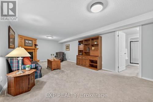 2 - 20 Courtland Drive, Brantford, ON - Indoor Photo Showing Other Room