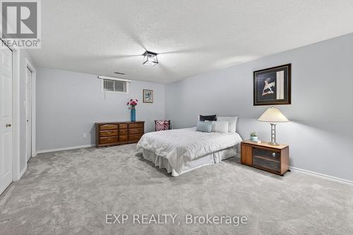 2 - 20 Courtland Drive, Brantford, ON - Indoor Photo Showing Bedroom