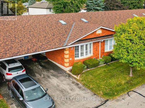 2 - 20 Courtland Drive, Brantford, ON - Outdoor