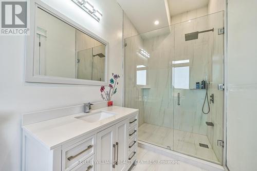 6196 Ravenshoe Road, Georgina, ON - Indoor Photo Showing Bathroom