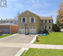 10 NEWCASTLE CRESCENT  Brampton, ON L6S 3Y8