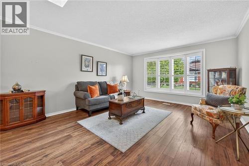 20 Courtland Drive Unit# 2, Brantford, ON - Indoor Photo Showing Living Room