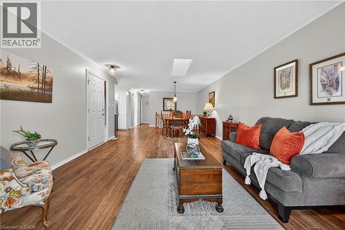 20 Courtland Drive Unit# 2, Brantford, ON - Indoor Photo Showing Living Room