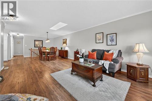 20 Courtland Drive Unit# 2, Brantford, ON - Indoor Photo Showing Living Room