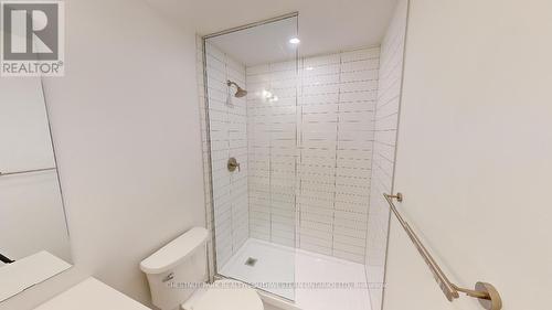 1704 - 15 Wellington Street, Kitchener, ON - Indoor Photo Showing Bathroom