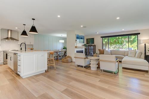 3361 Hall Road, Kelowna, BC - Indoor