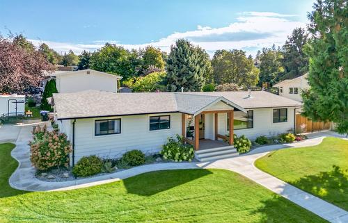 3361 Hall Road, Kelowna, BC - Outdoor