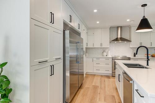 3361 Hall Road, Kelowna, BC - Indoor Photo Showing Kitchen With Double Sink With Upgraded Kitchen