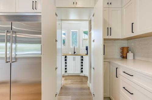 3361 Hall Road, Kelowna, BC - Indoor