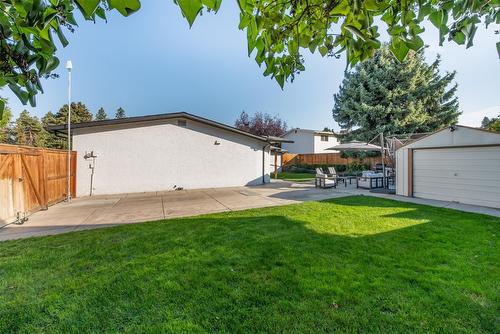 3361 Hall Road, Kelowna, BC - Outdoor