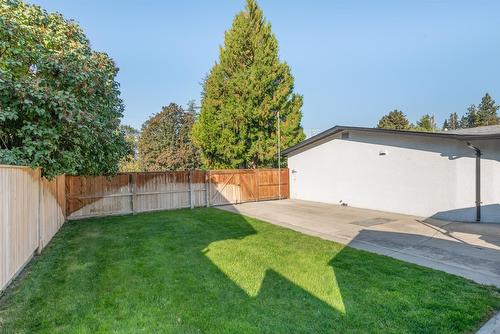 3361 Hall Road, Kelowna, BC - Outdoor