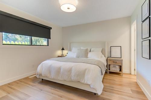 3361 Hall Road, Kelowna, BC - Indoor Photo Showing Bedroom