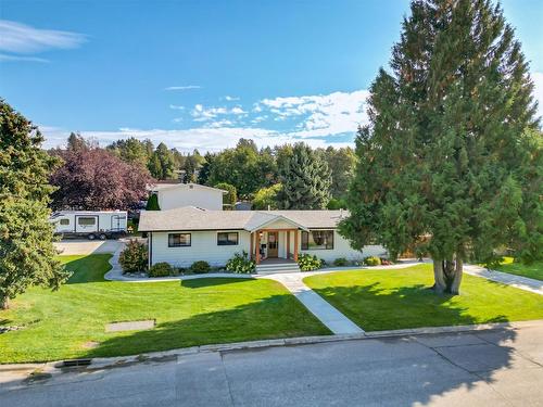 3361 Hall Road, Kelowna, BC - Outdoor