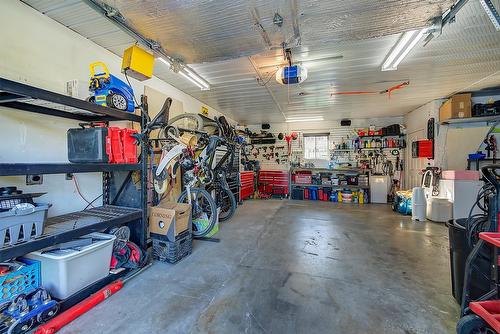 3361 Hall Road, Kelowna, BC - Indoor Photo Showing Garage