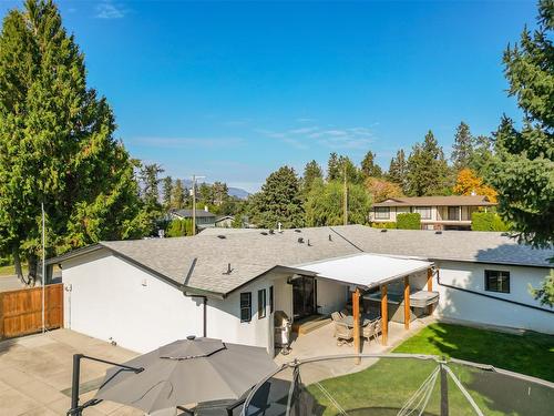 3361 Hall Road, Kelowna, BC - Outdoor