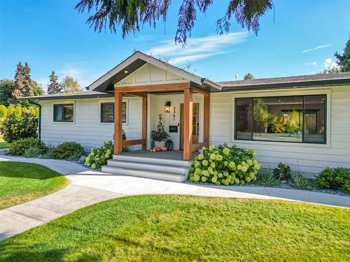 3361 Hall Road, Kelowna, BC - Outdoor