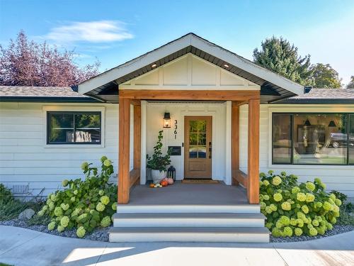 3361 Hall Road, Kelowna, BC - Outdoor