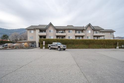 309-640 Main Street, Okanagan Falls, BC - Outdoor With Facade