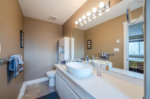 309-640 Main Street, Okanagan Falls, BC - Indoor Photo Showing Bathroom