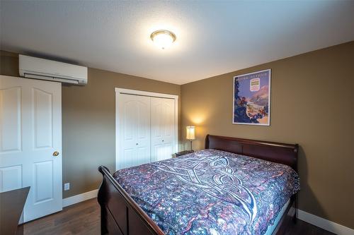 309-640 Main Street, Okanagan Falls, BC - Indoor Photo Showing Bedroom