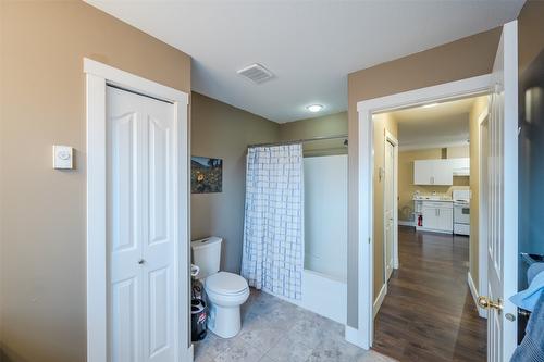 309-640 Main Street, Okanagan Falls, BC - Indoor Photo Showing Bathroom