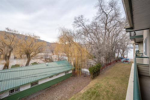 309-640 Main Street, Okanagan Falls, BC - Outdoor