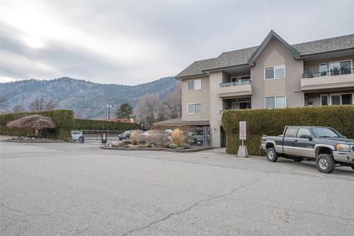 309-640 Main Street, Okanagan Falls, BC - Outdoor