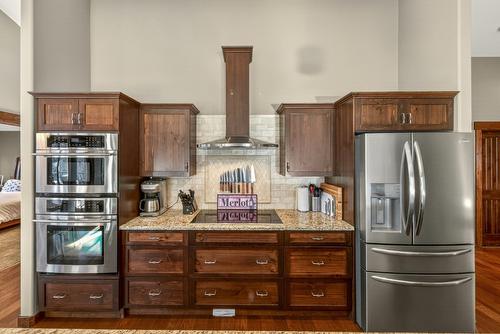 2596 Ledgerock Ridge, Invermere, BC - Indoor Photo Showing Kitchen