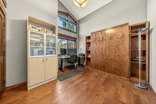 2596 Ledgerock Ridge, Invermere, BC - Indoor Photo Showing Other Room