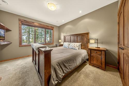 2596 Ledgerock Ridge, Invermere, BC - Indoor Photo Showing Bedroom