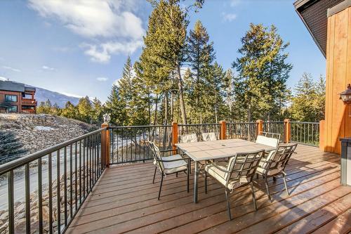 2596 Ledgerock Ridge, Invermere, BC - Outdoor With Exterior