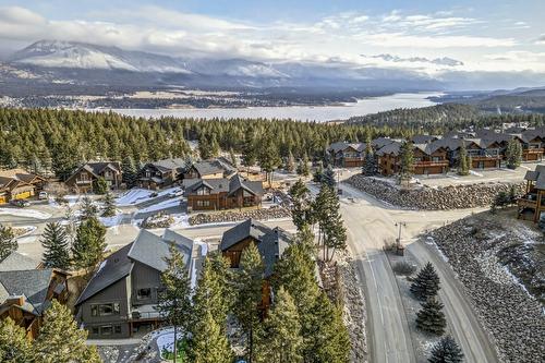 2596 Ledgerock Ridge, Invermere, BC - Outdoor With View