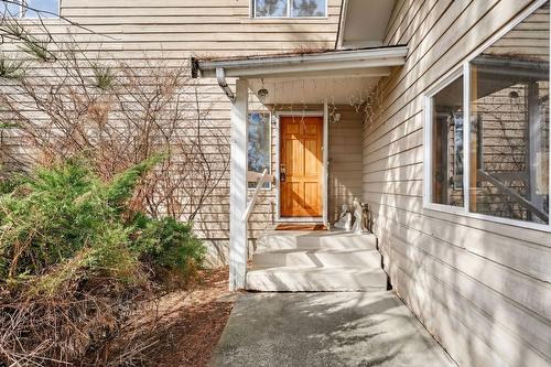 1050 Bartholomew Court, Kelowna, BC - Outdoor