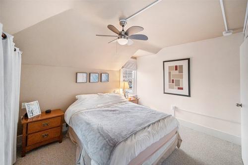 600 Braid Street, Penticton, BC - Indoor Photo Showing Bedroom